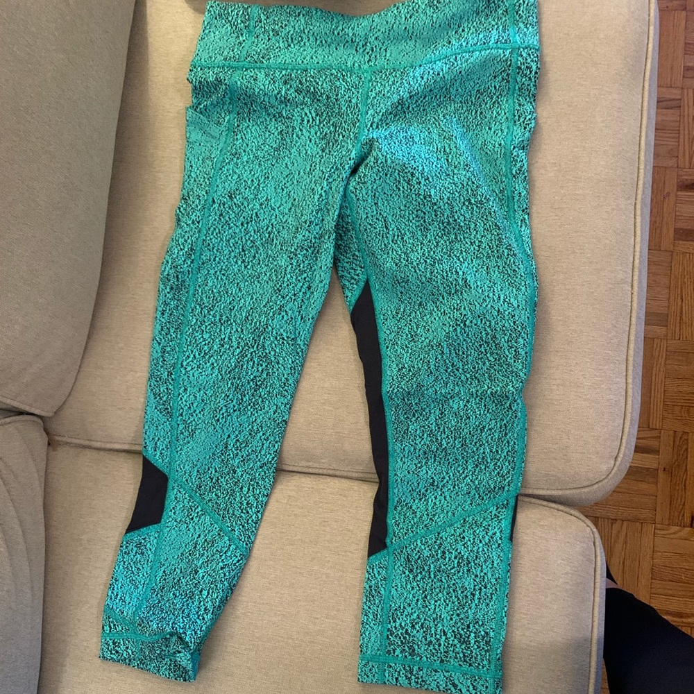 Lulu Lemon Cropped Leggings